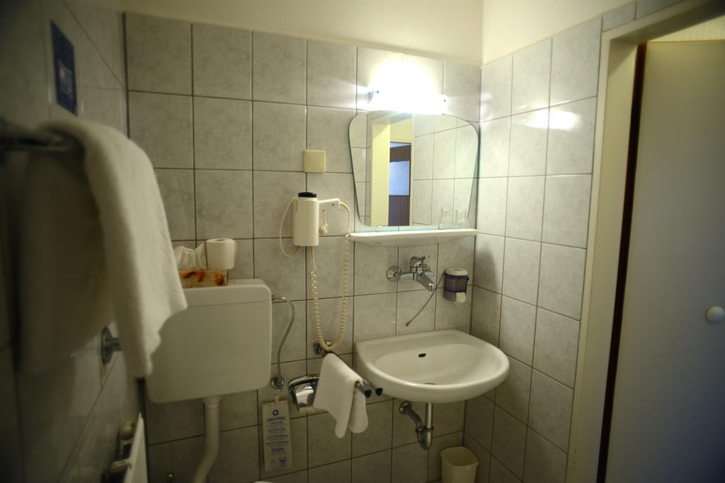 Hotel Marienhof Duesseldorf นอยส์ ภายนอก รูปภาพ